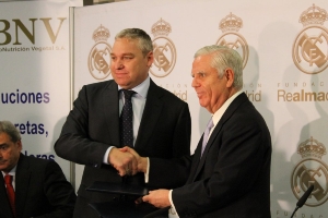 FUNDACION_REAL_MADRID_FIRMA_ESCUELA_SOCIODEPORTIVA_04