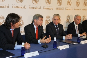 FUNDACION_REAL_MADRID_FIRMA_ESCUELA_SOCIODEPORTIVA_05