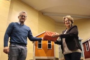 06_02_2023_Entrega de Minibibliotecas (8)