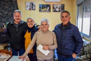 12_02_2024_Ginés Campillo visita los hogares de los familias de los mineros (2)