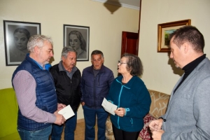 12_02_2024_Ginés Campillo visita los hogares de los familias de los mineros (6)