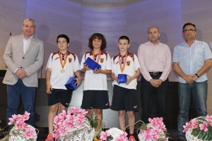 RECONOCIMIENTOS DEPORTIVOS MAYO 2014 04