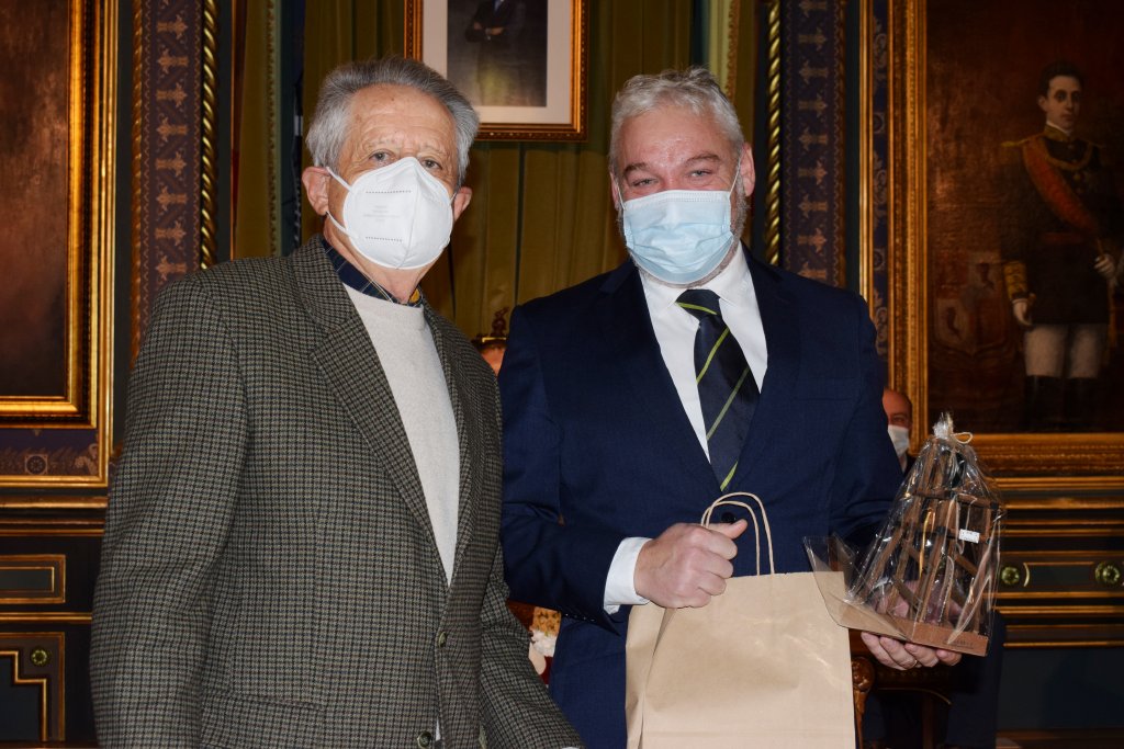 DETALLES DE ANTONIO PAREDES (10)