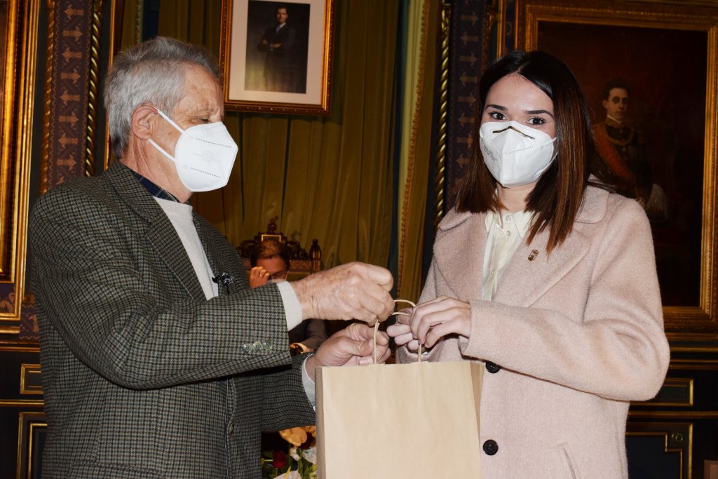 DETALLES DE ANTONIO PAREDES (21)