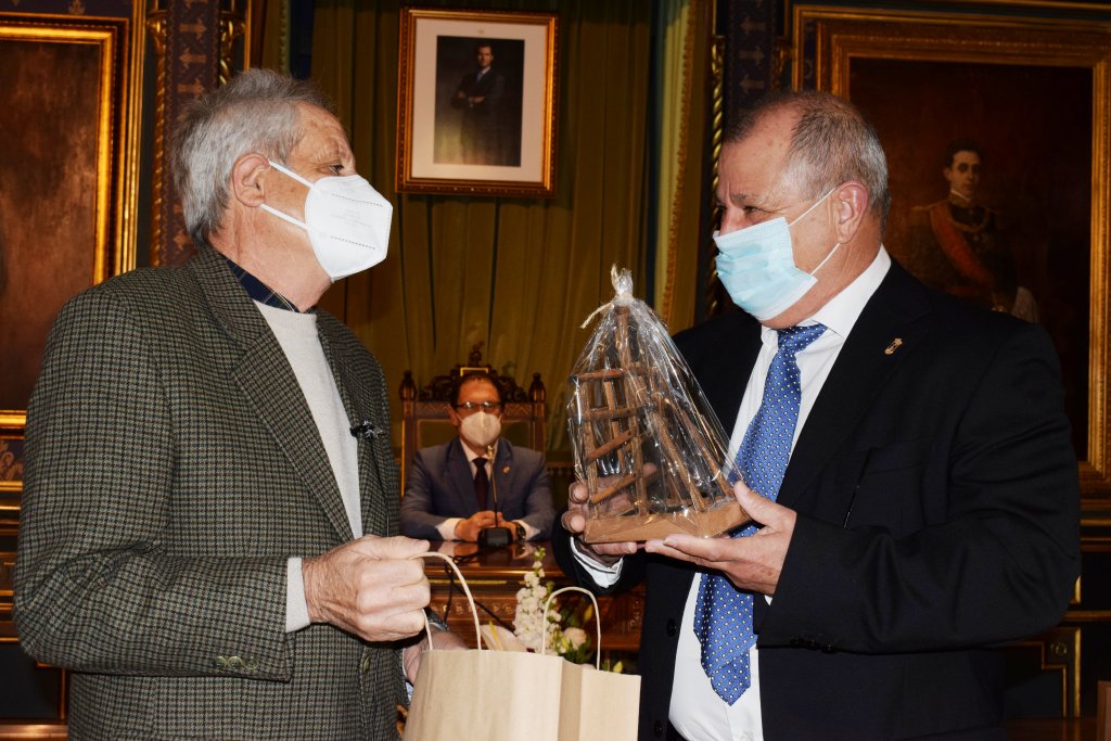 DETALLES DE ANTONIO PAREDES (22)