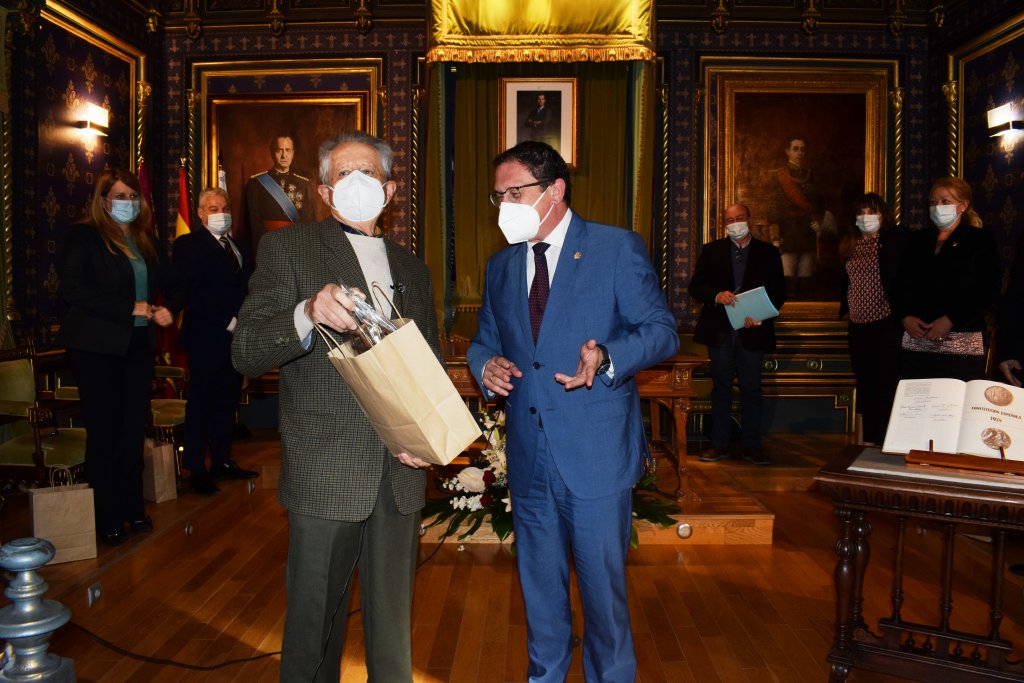 DETALLES DE ANTONIO PAREDES (23)