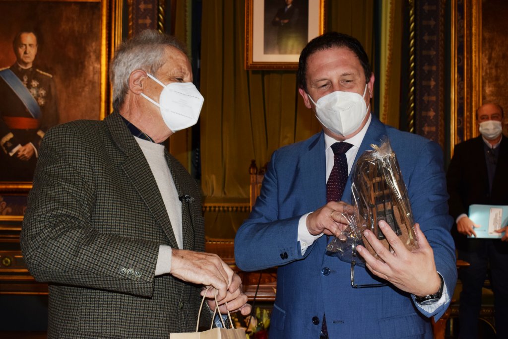 DETALLES DE ANTONIO PAREDES (24)