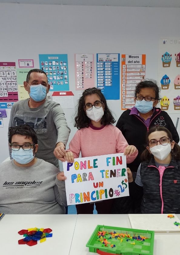 251121 CENTRO DE DÍA VIOLENCIA DE GÉNERO INICIAL