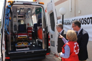 AMBULANCIA DONADA AYTO Y CRUZ ROJA (8)