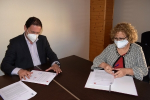 20_11_2020 FIRMA CONVENIO CRUZ ROJA  (2) 20_11_2020 FIRMA CONVENIO CRUZ ROJA  (2)