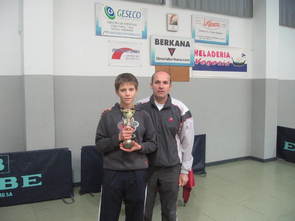 TENIS DE MESA TORNEO ESCOLAR 12