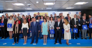 07_06_2016_BANDERASQ (1)